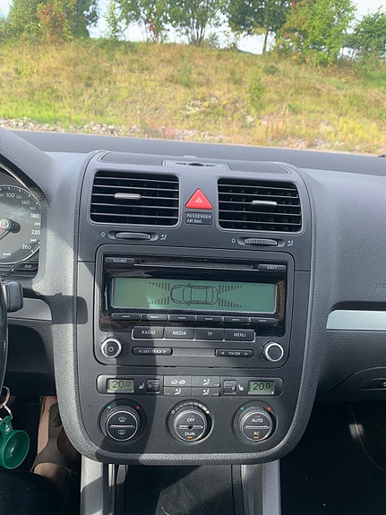 Volkswagen Golf V 11 of 11
