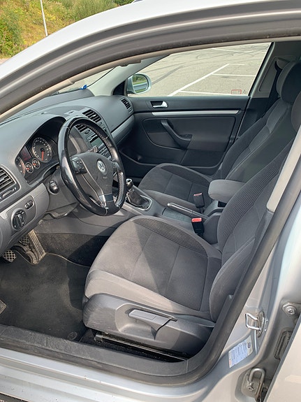 Volkswagen Golf V 8 of 11