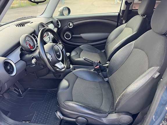 MINI Cooper 6 of 10