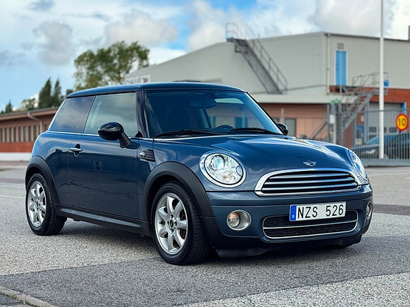 MINI Cooper 4 of 10