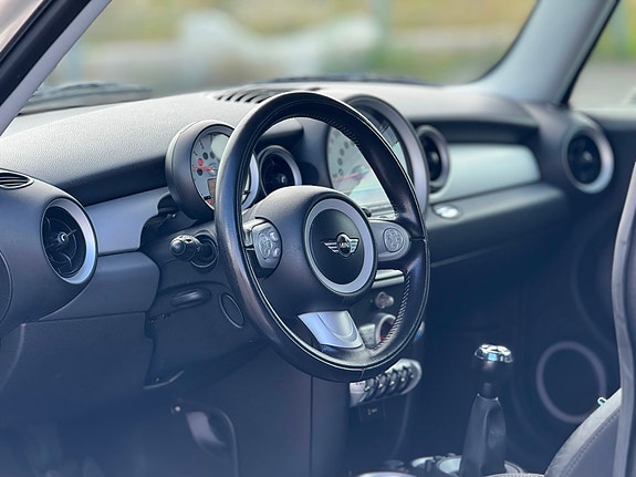 MINI Cooper 5 of 10