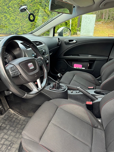 Seat Leon 10 of 19