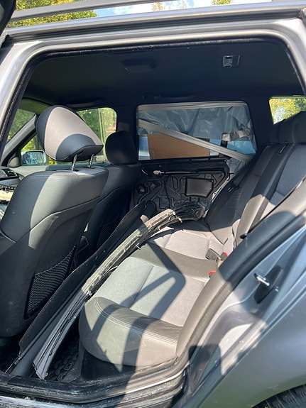 BMW 318i 15 of 17