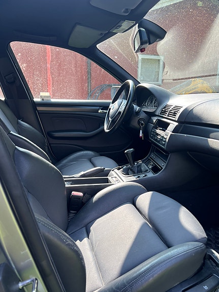 BMW 318i 13 of 17