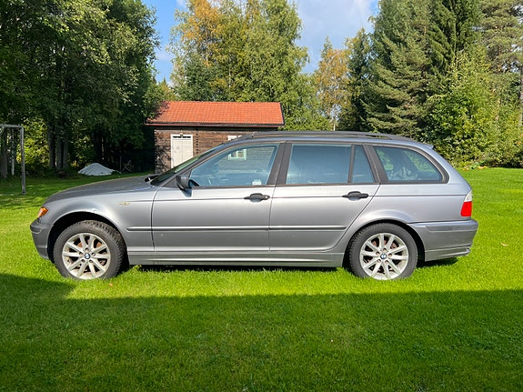 BMW 318i 10 of 17