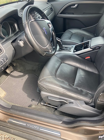 Volvo XC70 15 of 24
