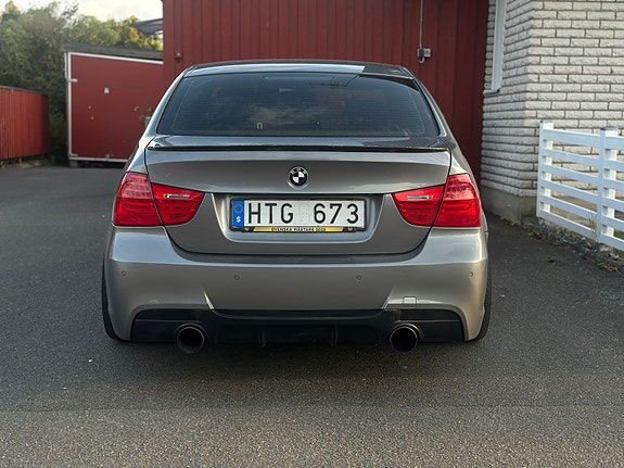 BMW 320d 4 of 11
