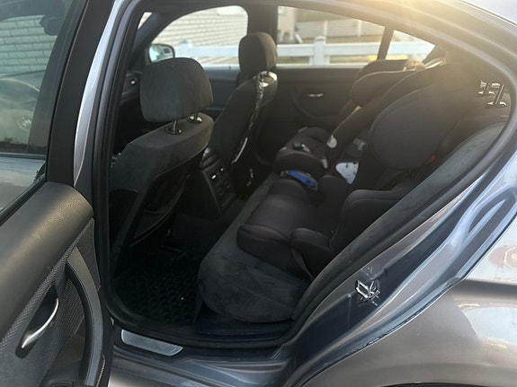 BMW 320d 9 of 11
