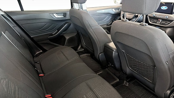Ford Focus 5 of 9
