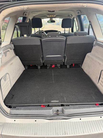 Renault Grand Scenic II 8 of 10