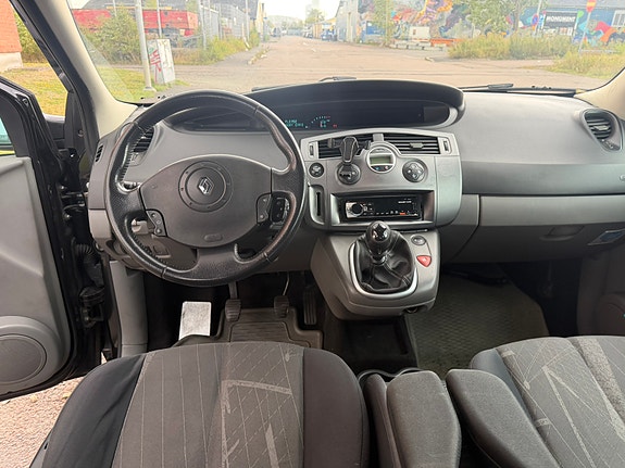 Renault Grand Scenic II 7 of 10