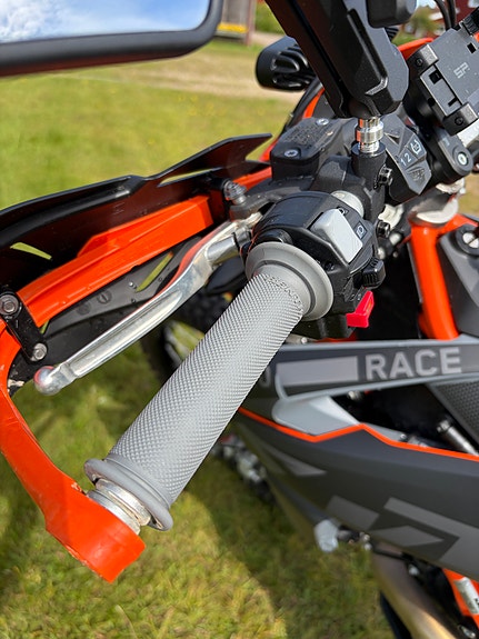 KTM KTM 690 ENDURO R 10 of 12