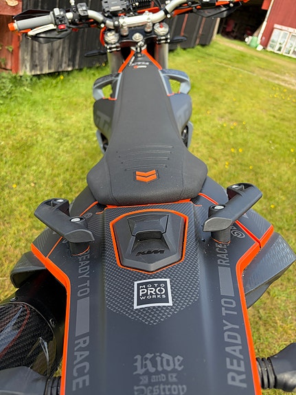 KTM KTM 690 ENDURO R 4 of 12