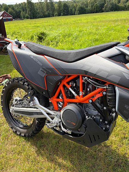 KTM KTM 690 ENDURO R 3 of 12