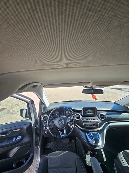 Mercedes-Benz V220 d 3 of 9