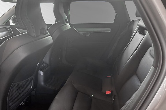 Volvo V90 8 of 30