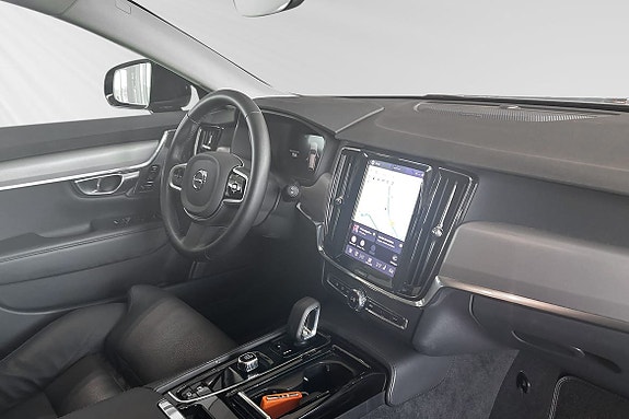 Volvo V90 10 of 30