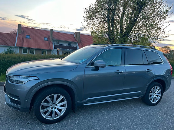 Volvo XC90 14 of 16