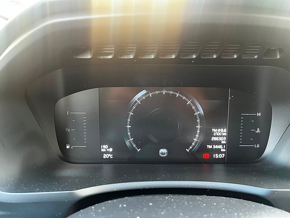 Volvo XC90 16 of 16