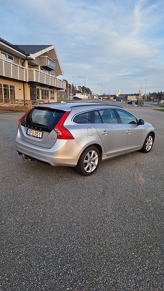 Volvo V60 4 of 10