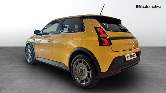 Renault 5 3 of 22