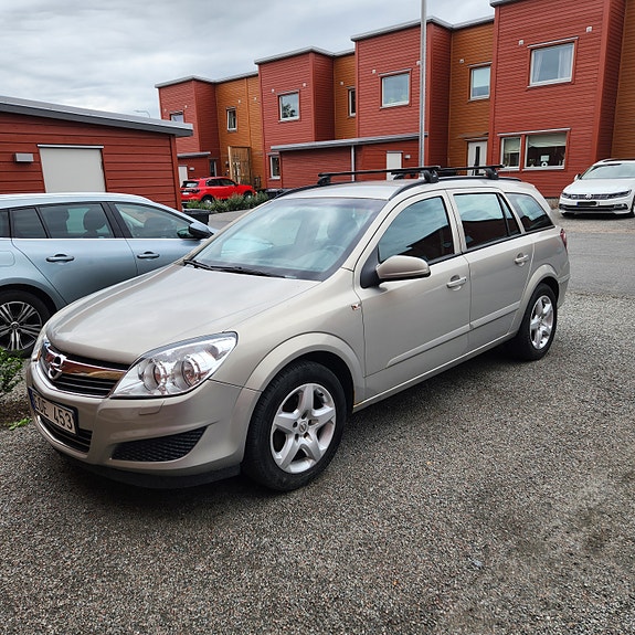 Opel Astra 2 of 7