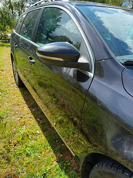 Volkswagen Passat 5 of 16