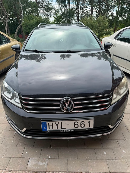 Volkswagen Passat 13 of 16
