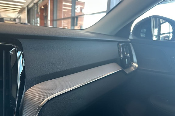 Volvo V60 23 of 30