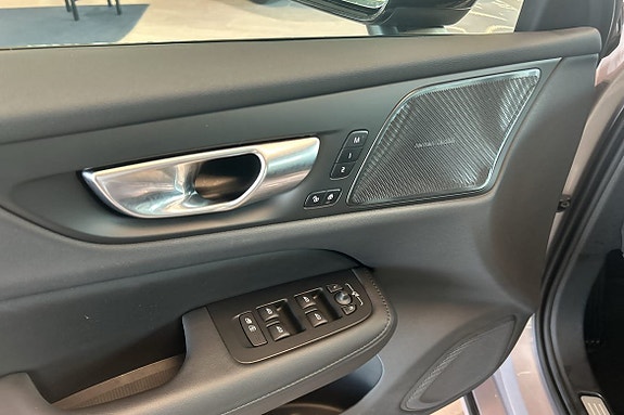 Volvo V60 20 of 30