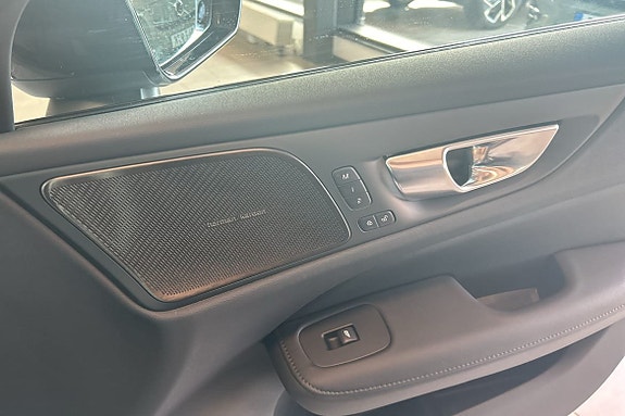 Volvo V60 13 of 30