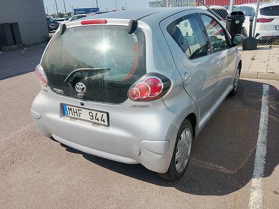 Toyota Aygo 3 of 4