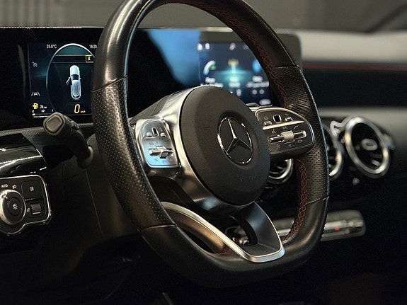 Mercedes-Benz A180 15 of 27