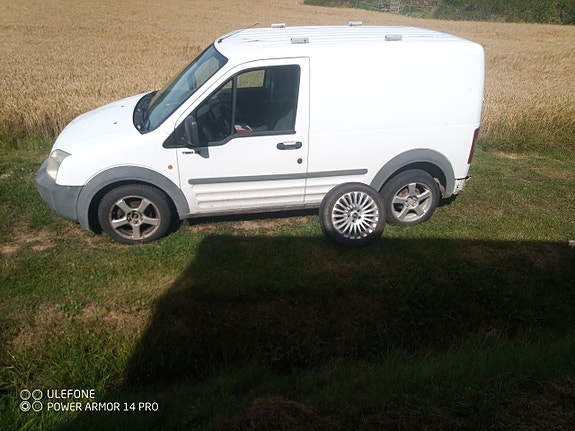 Ford Transit Connect 3 of 3