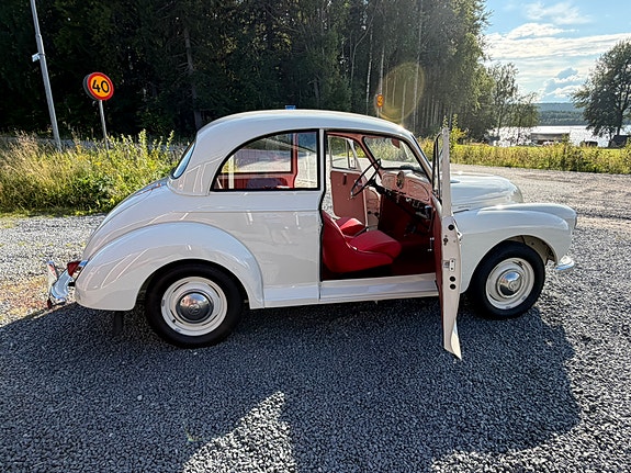Morris Minor 7 of 18