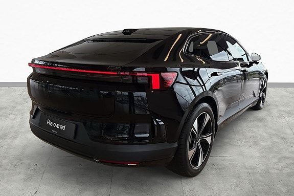 Polestar 4 9 of 30