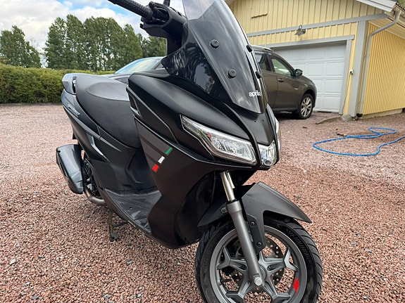 Aprilia SXR 50 2 of 6