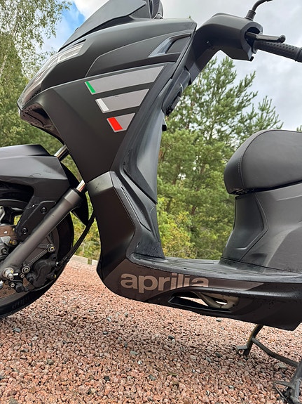 Aprilia SXR 50 3 of 6