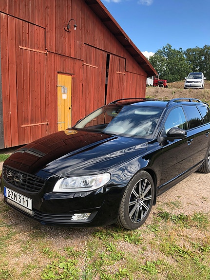 Volvo V70 4 of 6