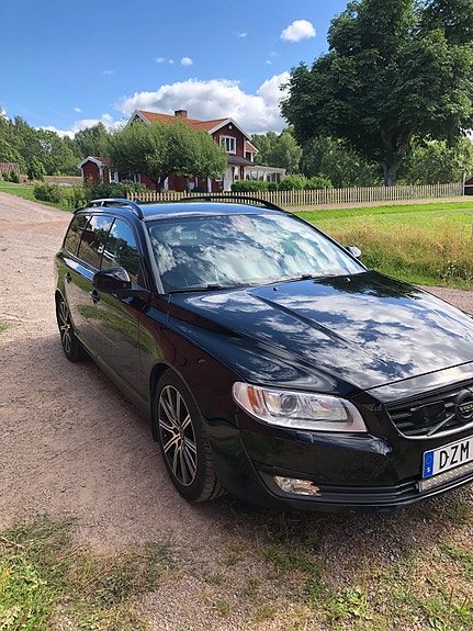 Volvo V70 3 of 6