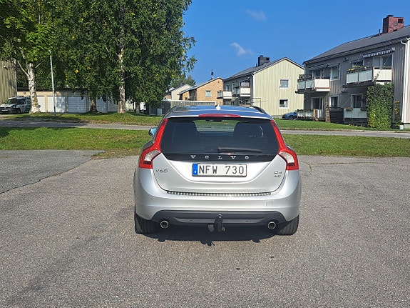 Volvo V60 4 of 8