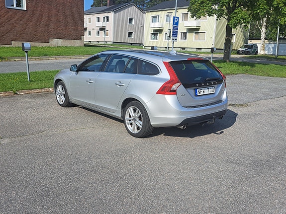 Volvo V60 3 of 8