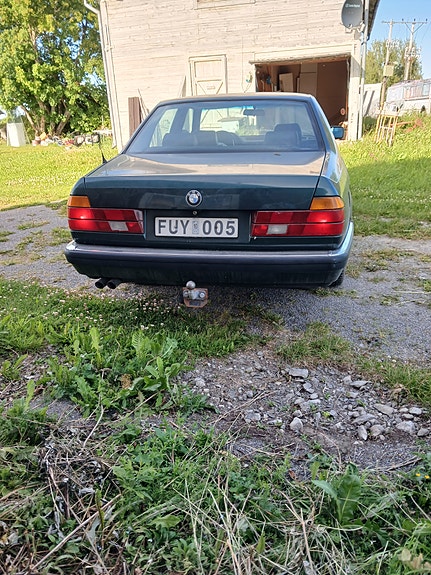 BMW 735i 4 of 13