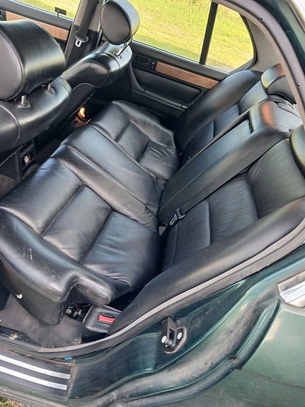 BMW 735i 10 of 13