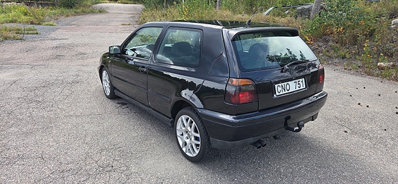Volkswagen Golf III 2 of 10