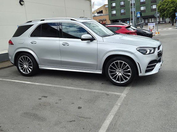 Mercedes-Benz GLE300 d 4 of 12