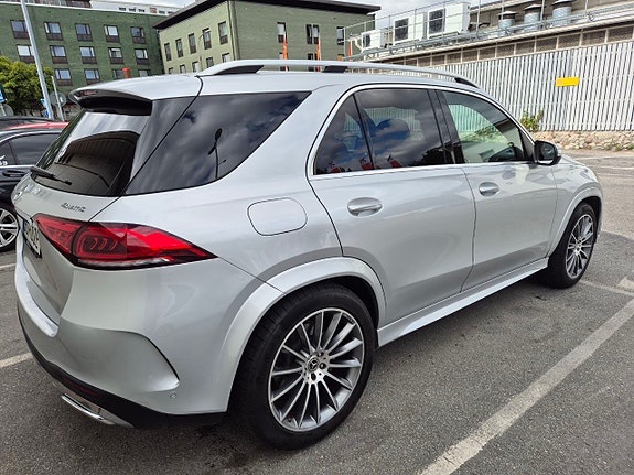 Mercedes-Benz GLE300 d 8 of 12