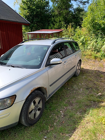 Volvo V50 4 of 5