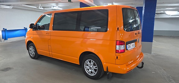Volkswagen Caravelle 9 of 22