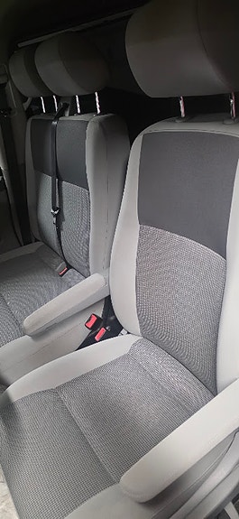 Volkswagen Caravelle 15 of 22